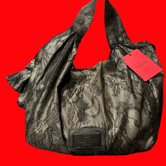 Valentino Garavani Handbags - Valentino Garavani Black/Beige Lace Nuage Bow Medium Hobo Tote NWT RARE FIND